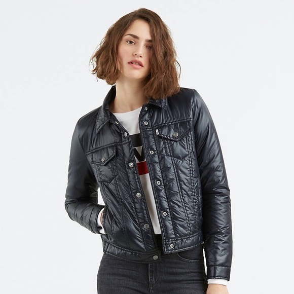 Levi's Jackets & Blazers - NWT Levi’s Original black puffer jacket.